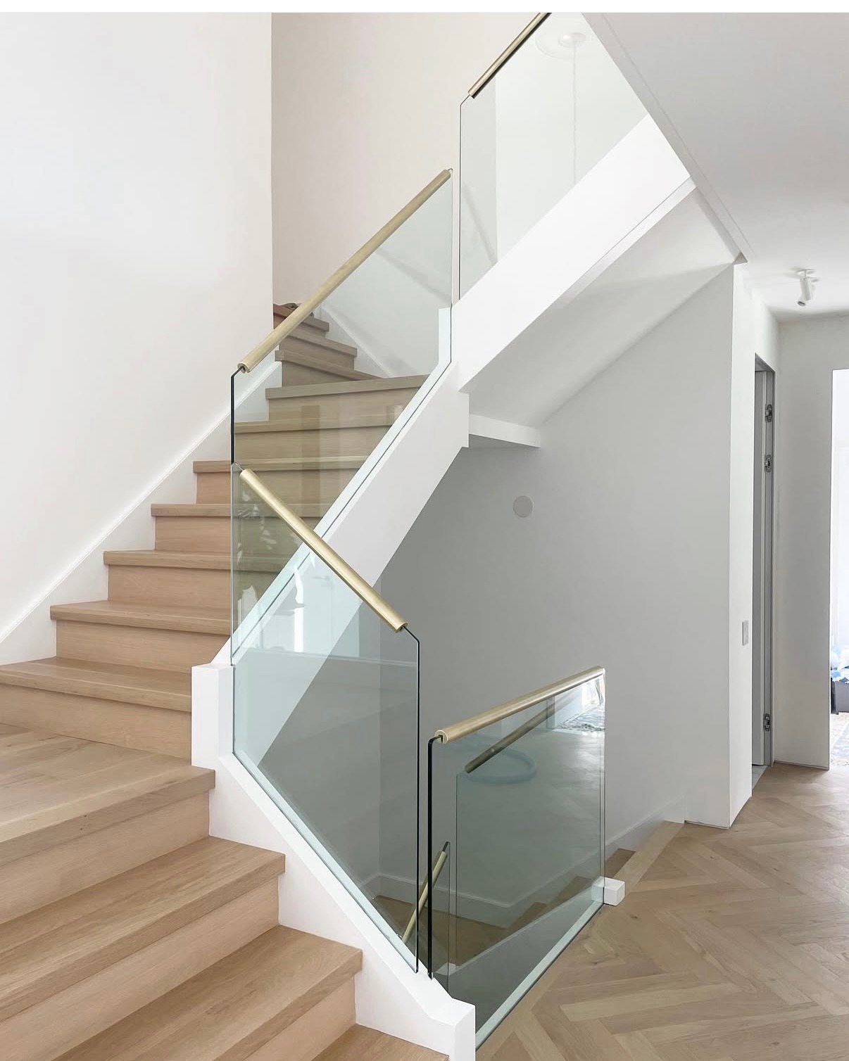 -e6e1e073-3cb3-492c-ba25-222db739d447