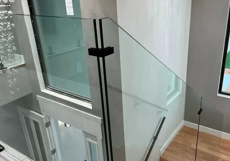 Glass Railing Seattle_Project 07 1